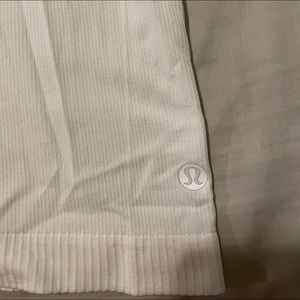 White lululemon reversible tank